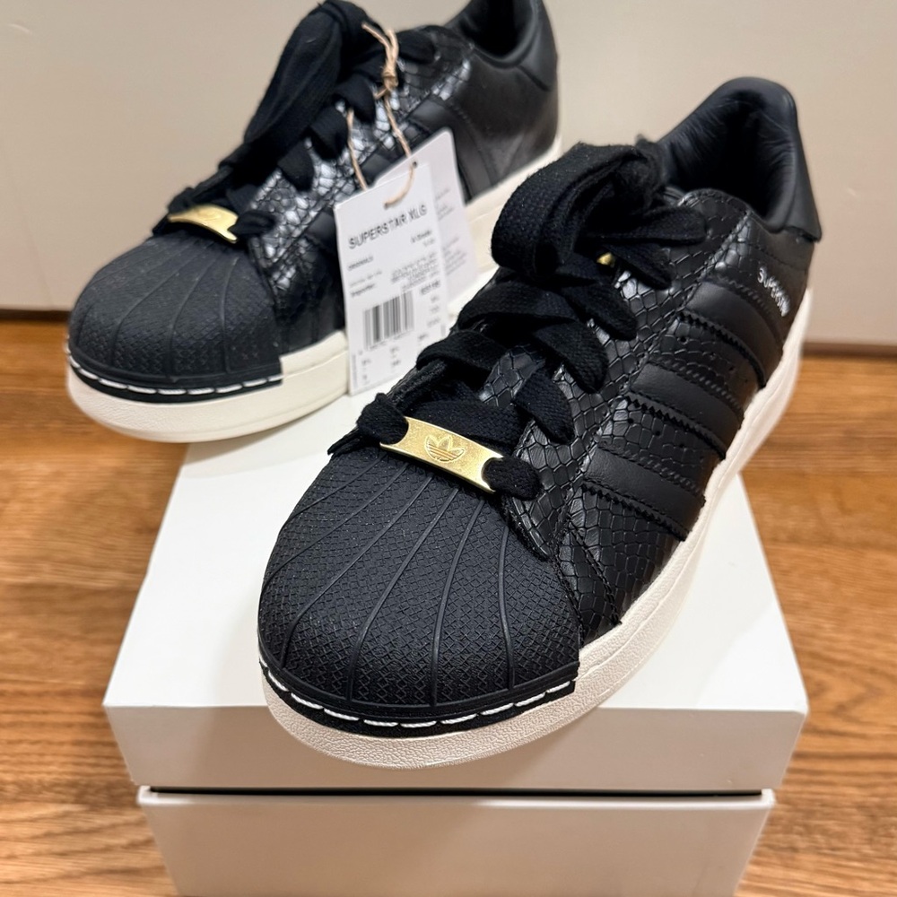 Adidas Originals Superstar XLG - Black and Gold - Picture 4 of 11